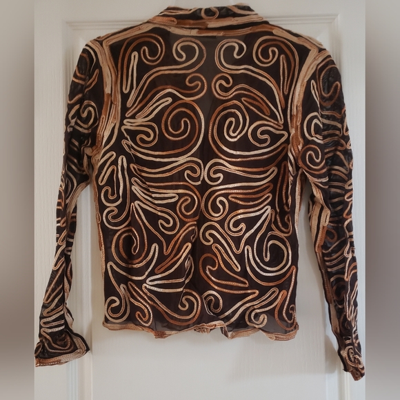 P's & Q's Gorgeous Zippered Mesh and Embroidered Top - Size M - Picture 3 of 5